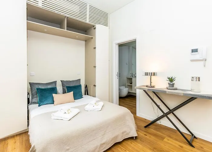 Studio Apartment